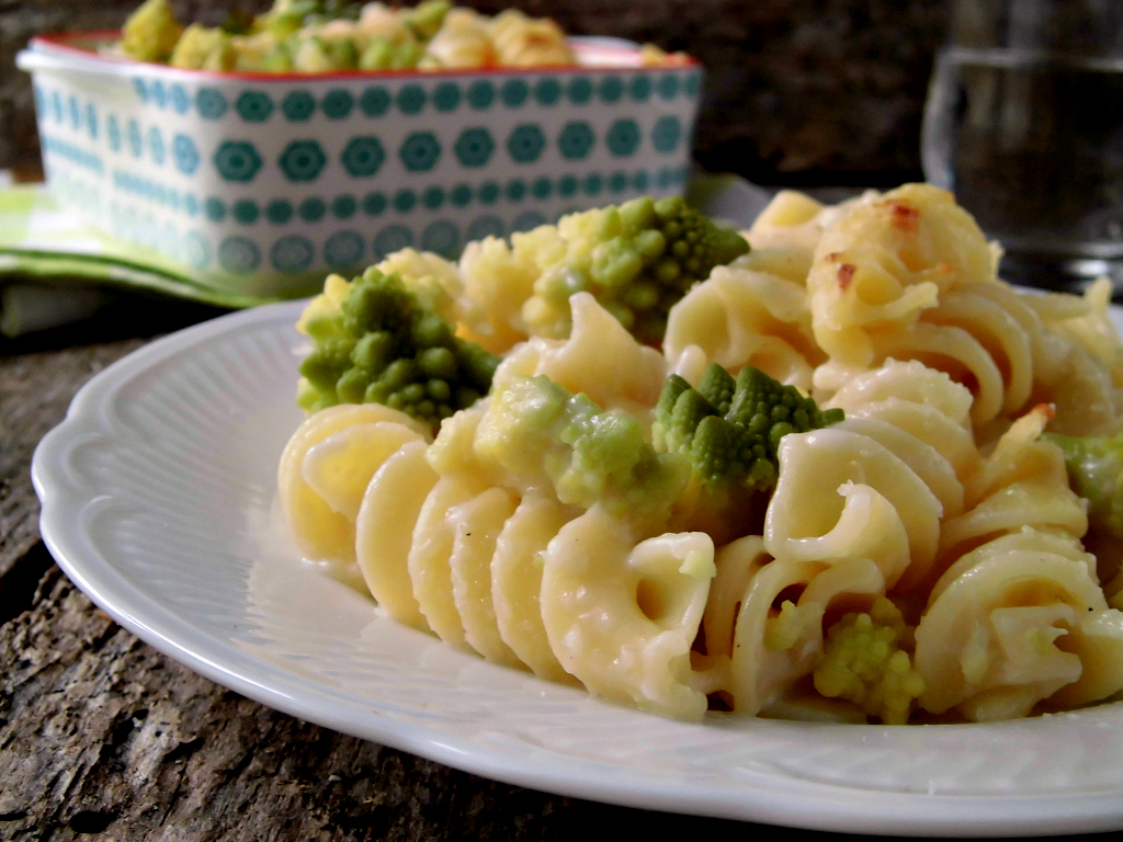 pasta con cavolo romano-broccolo romanesco