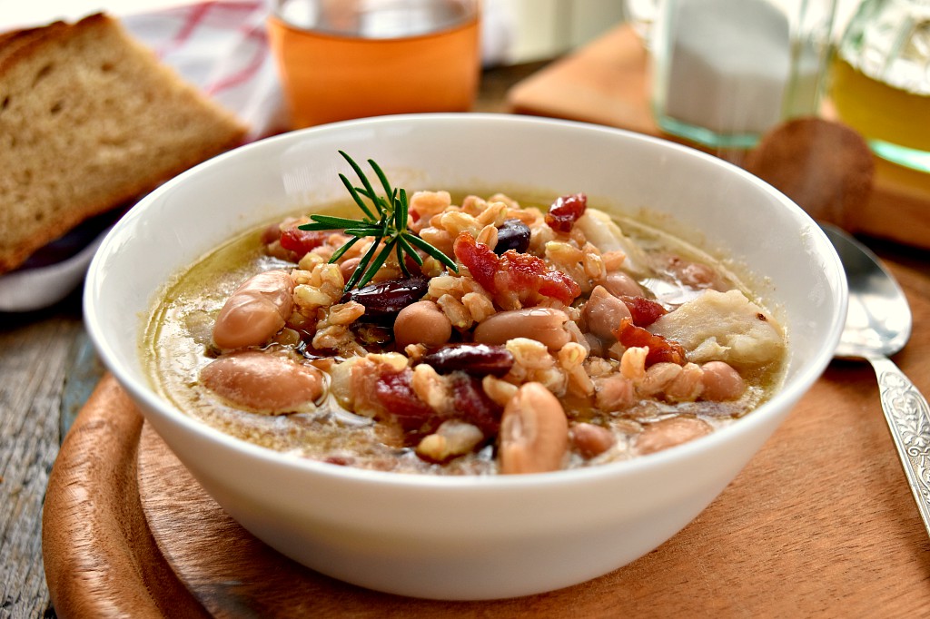 Eddoes, farro e legumi per una fantastica zuppa