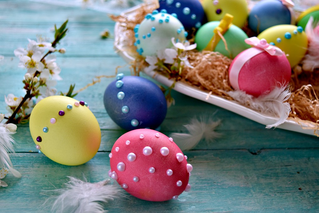 uova di Pasqua colorate 